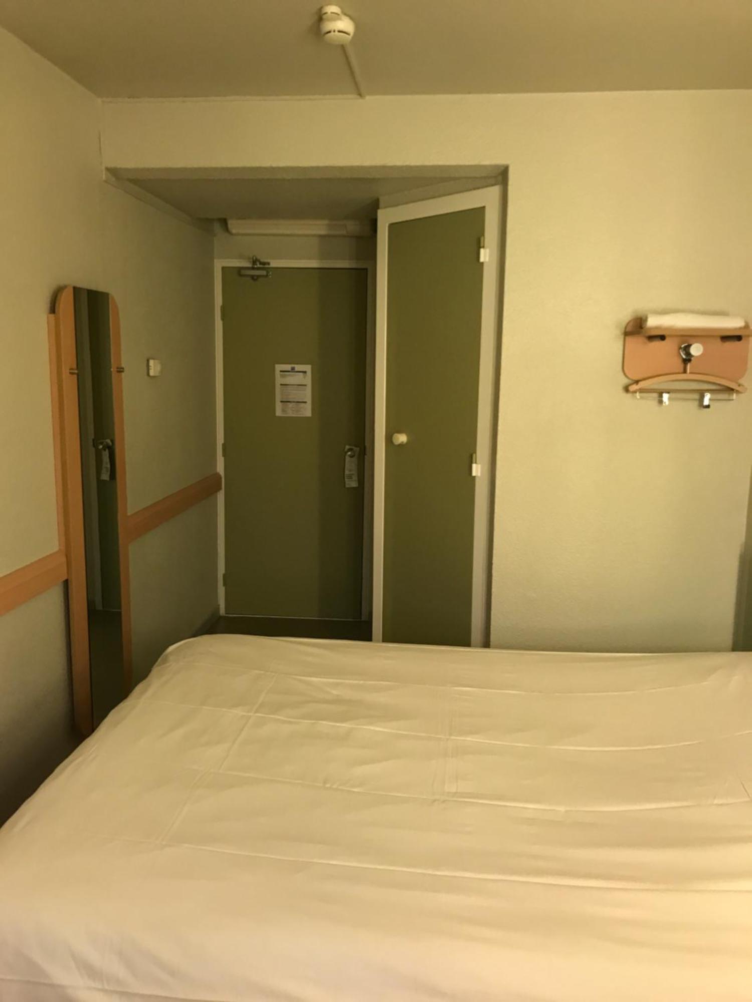 Ibis Budget L'Isle Adam Exteriér fotografie
