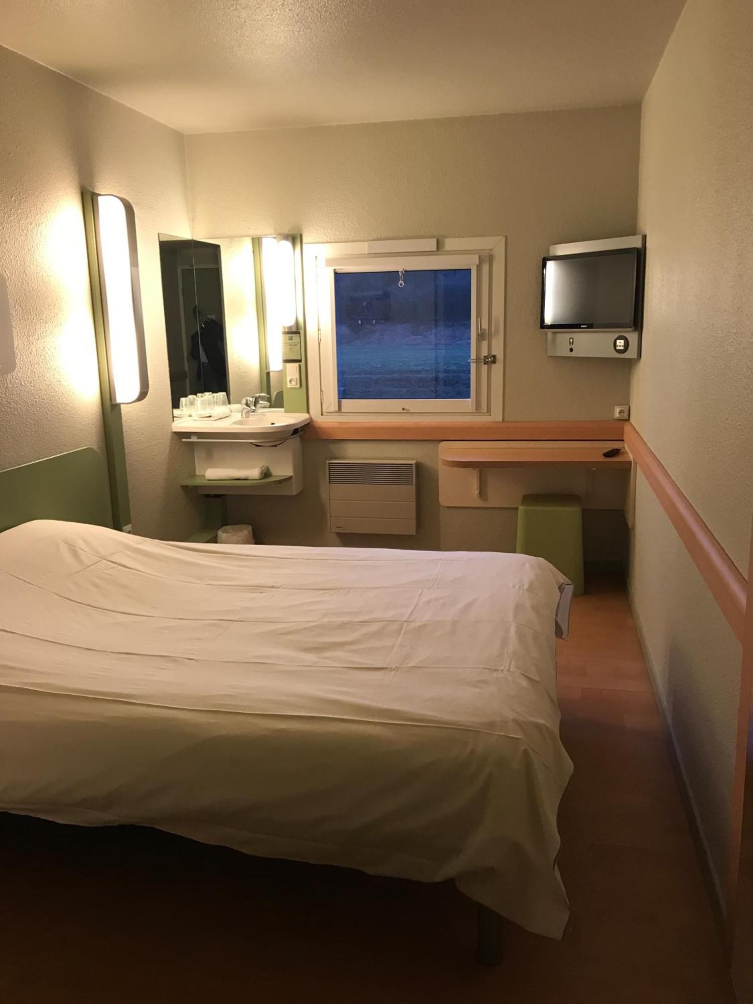 Ibis Budget L'Isle Adam Exteriér fotografie