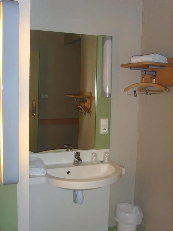 Ibis Budget L'Isle Adam Exteriér fotografie